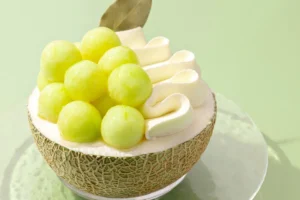 茨城県産メロンを半玉分！ピネードから「贅沢メロンケーキ」など初夏を彩る新作スイーツが期間限定で登場