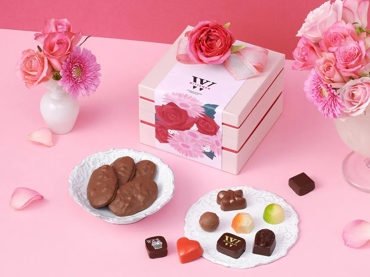 バラのオーナメントが華やかな母の日限定ギフト「ラ フェット デ メール」