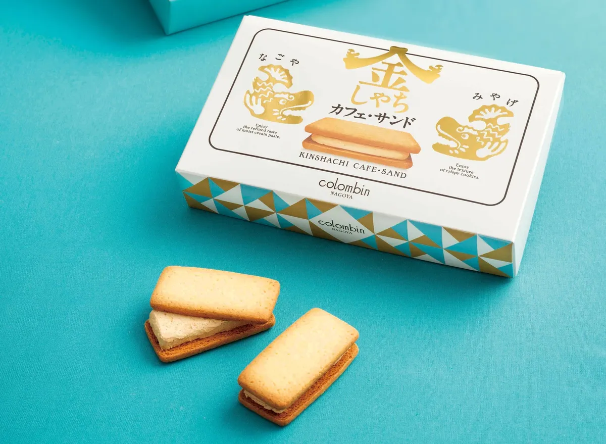 金しゃちカフェ・サンドの商品パッケージとクッキー