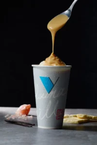 横浜高島屋で待望の復刻！横浜バニラ「塩バニラシェイク」の濃厚な2層仕立てに感動