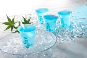 老舗「築地ちとせ」から涼を呼ぶ「ラムネゼリー」が登場！ビー玉が躍る飲むゼリーを羽田空港で
