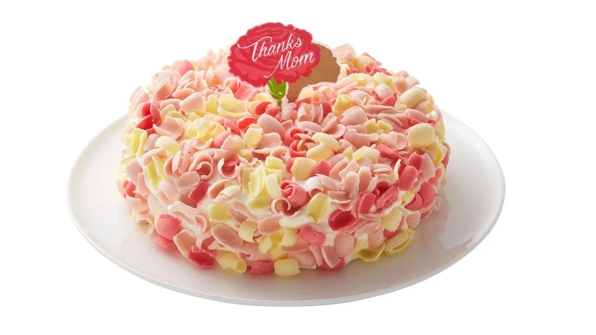 カーネーションをイメージしたピンクと白のチョコレートが華やかな「マザーズデー グルノーブル」の全体像。