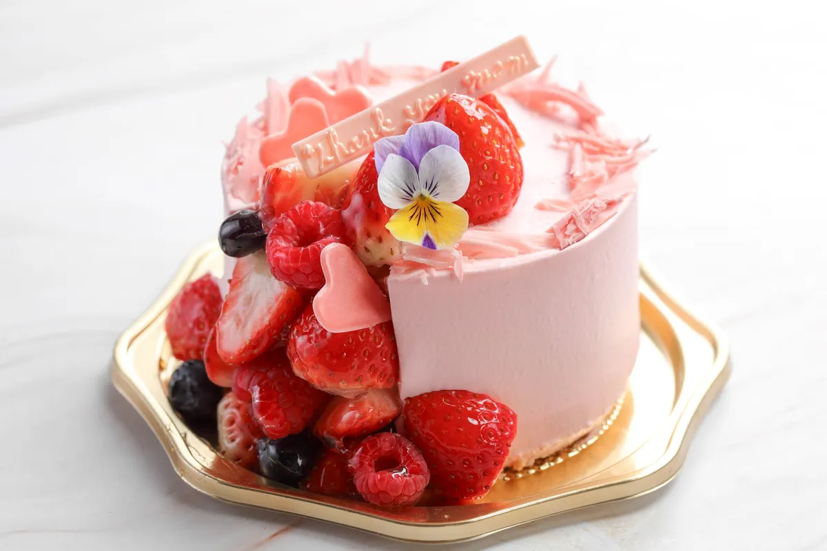 ベリーとハートチョコのデコレーション