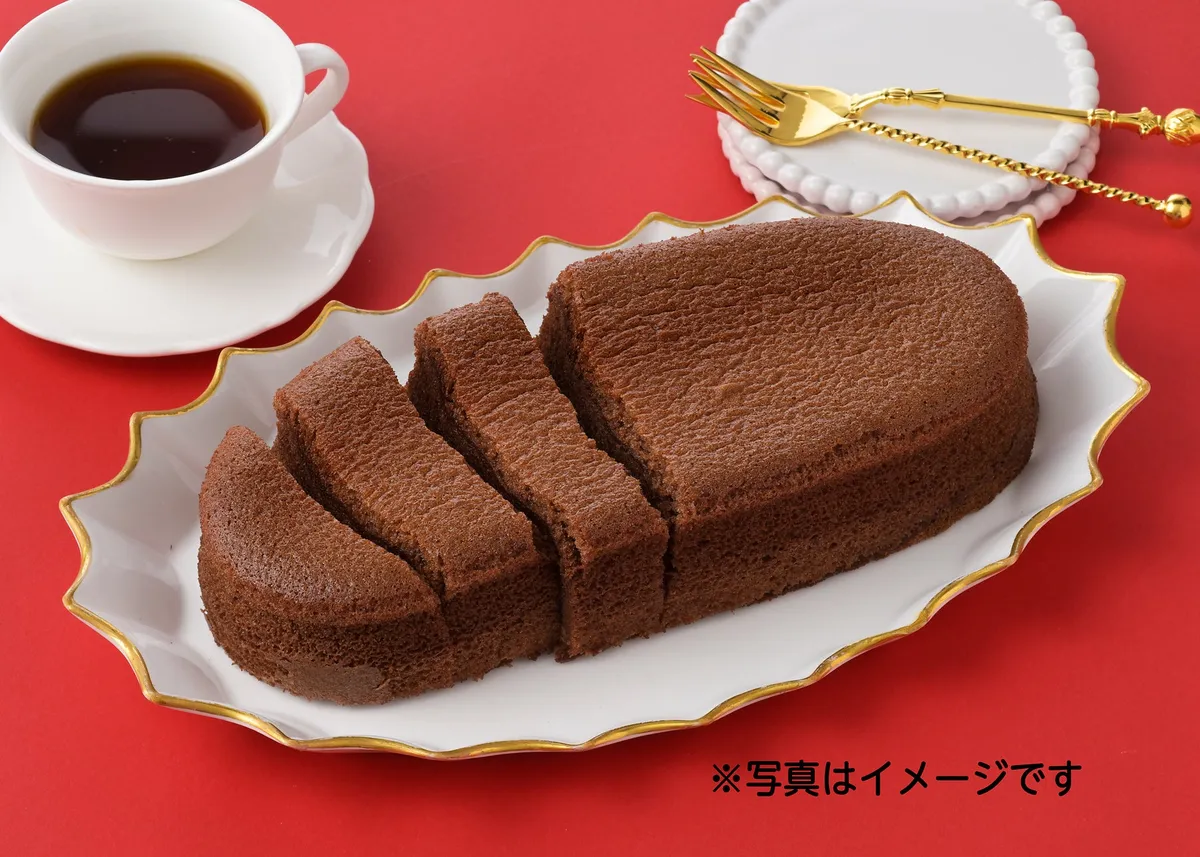 ふわシュワ食感のガーナチョコレートスフレのカット面