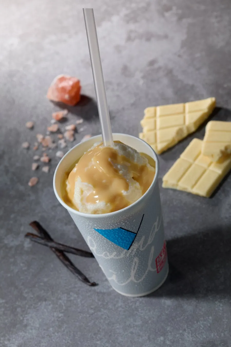 トッピングが豪華な塩バニラシェイク