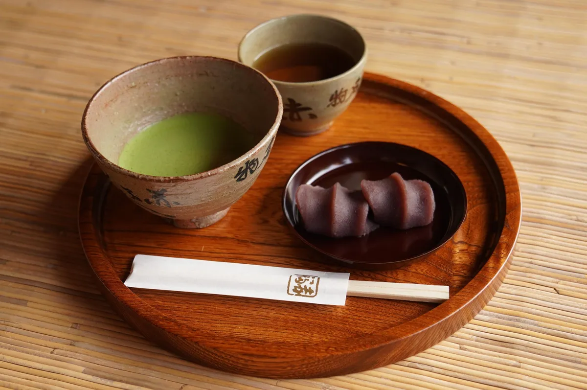 赤福餅と抹茶のセット