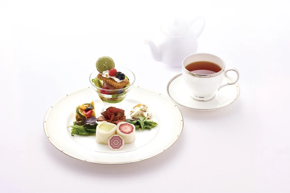 午後2時から提供される、彩り豊かなアフタヌーンティープレート