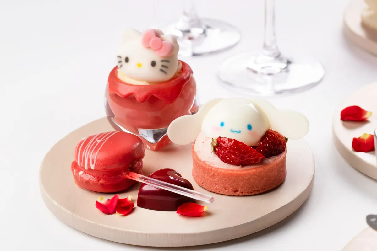 ハローキティのブリュレとシナモロールのタルト