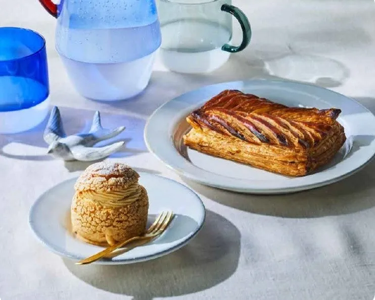 塩キャラメルのシュークリームと香ばしいパイ