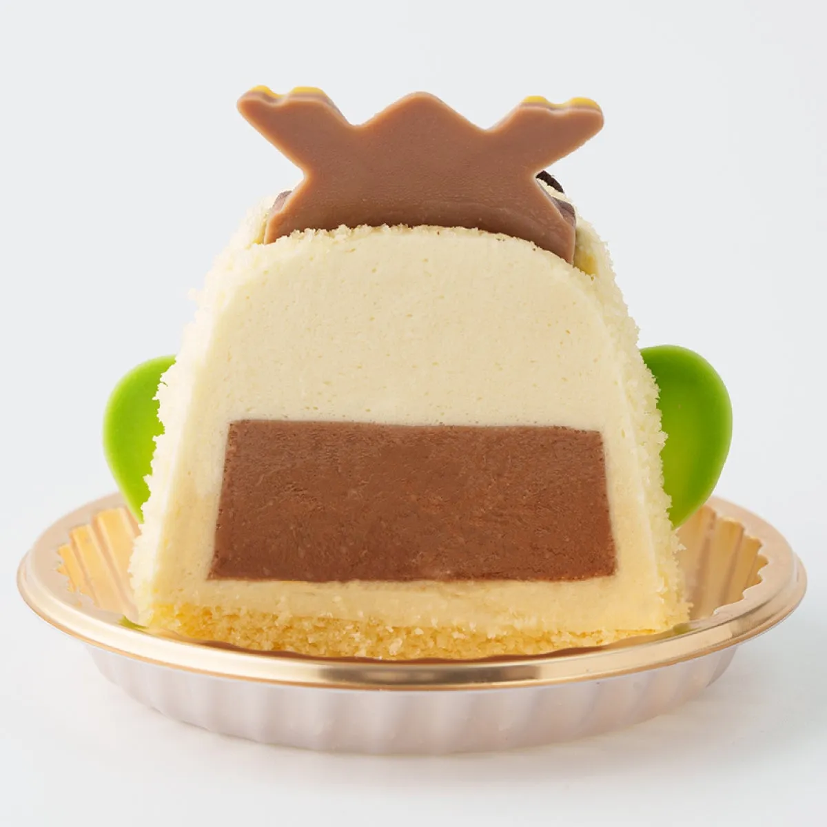 チョコプリンをバナナババロアで包んだこどもの日ぴよりんの断面図