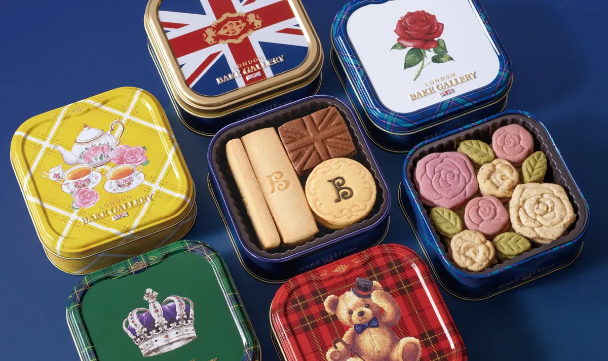 ユニオンジャックやテディベアが描かれたギフト缶