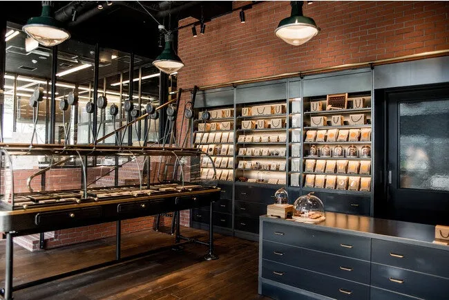 ル・ショコラ・アラン・デュカス 東京工房の店内イメージ