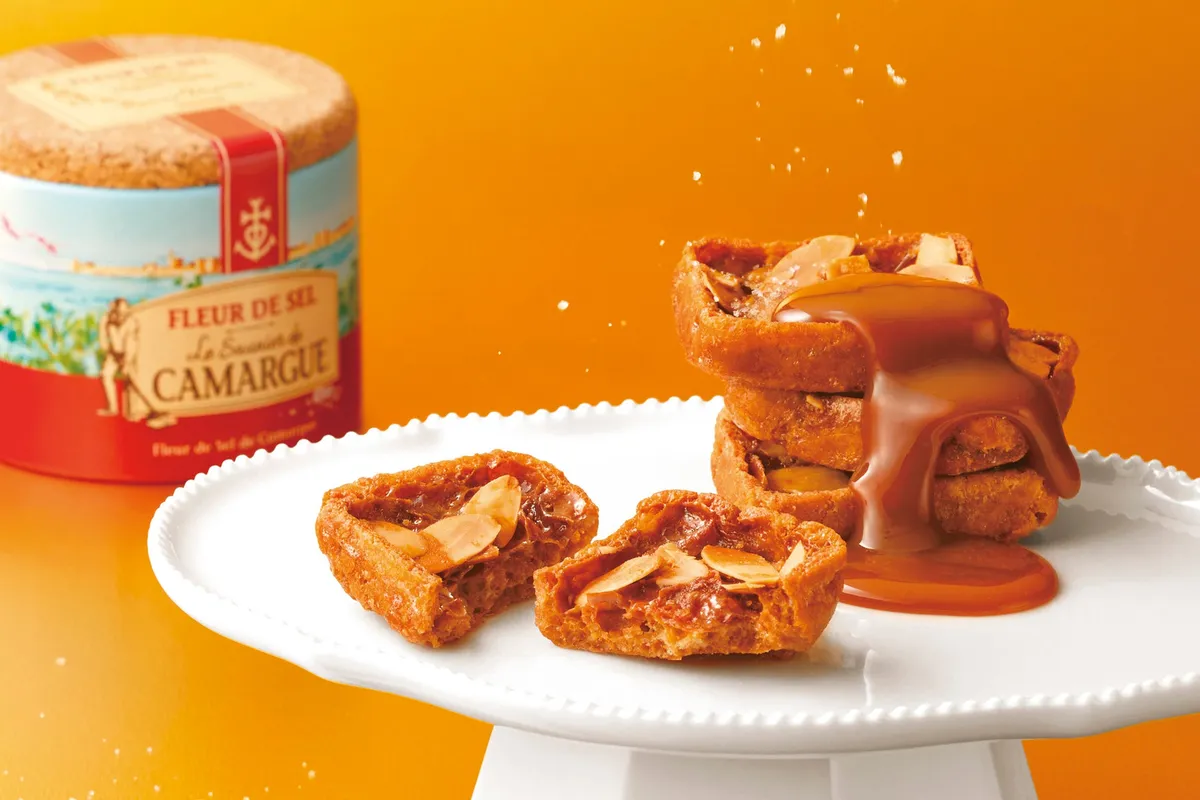 キャラメルソースがかかったパヴェ・ド・シュー