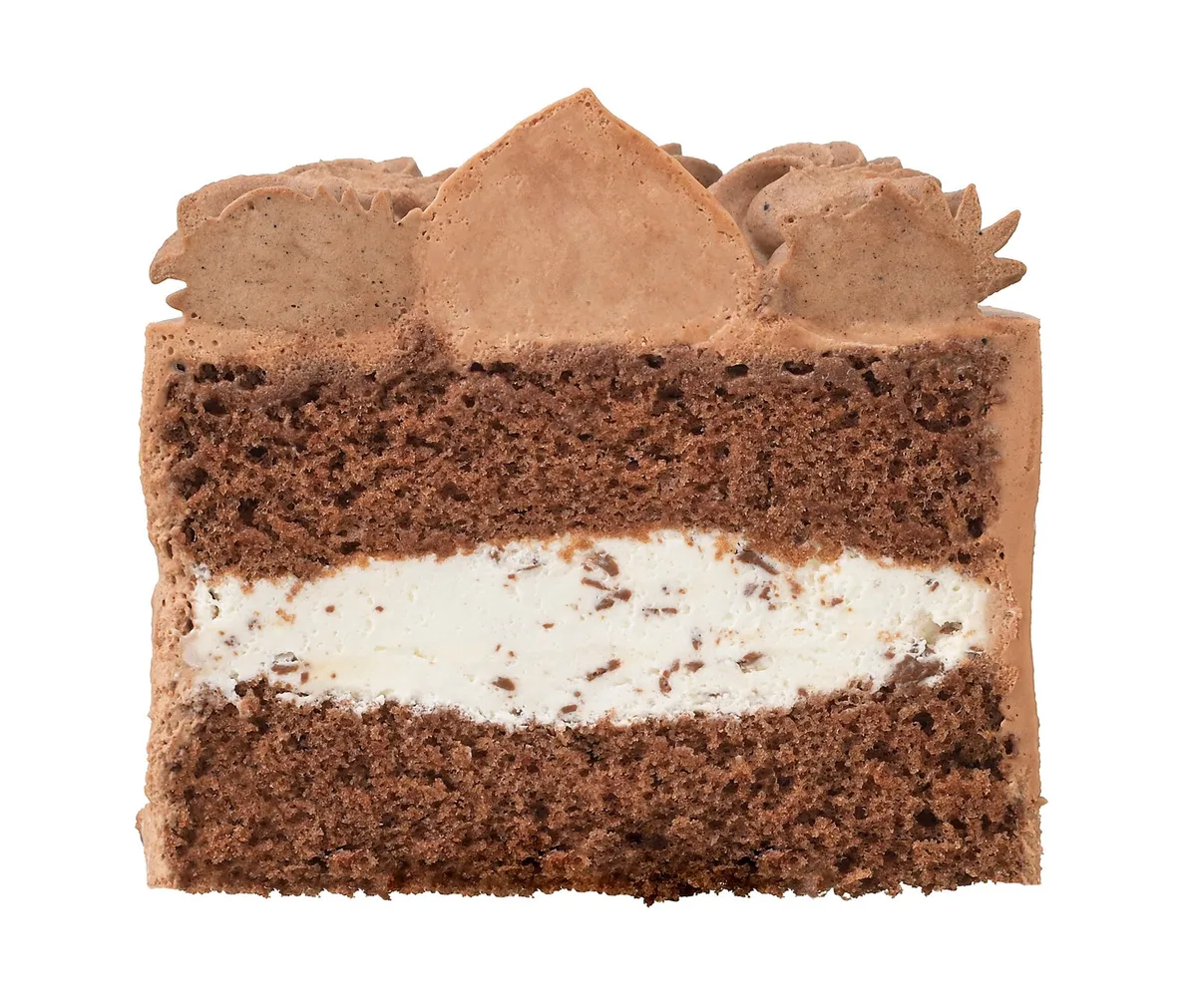 チョコチップ入りクリームをサンドしたケーキの断面