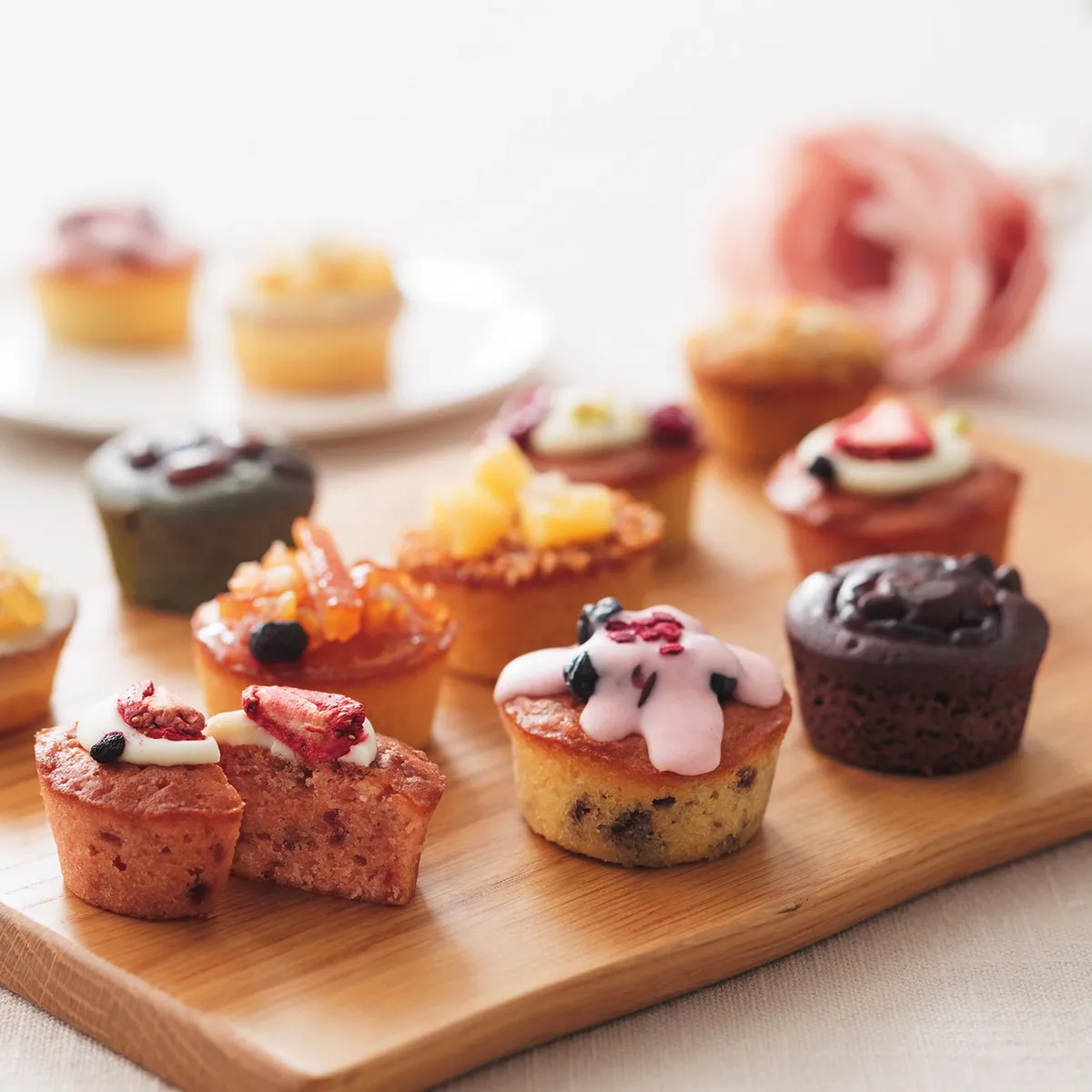 ドルチェフェリーチェの華やかなパウンドケーキの盛り付け