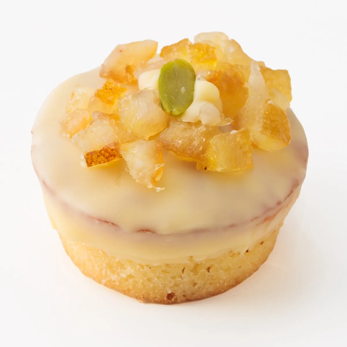 レモンとピスタチオをトッピングした爽やかな酸味が楽しめるパウンドケーキ