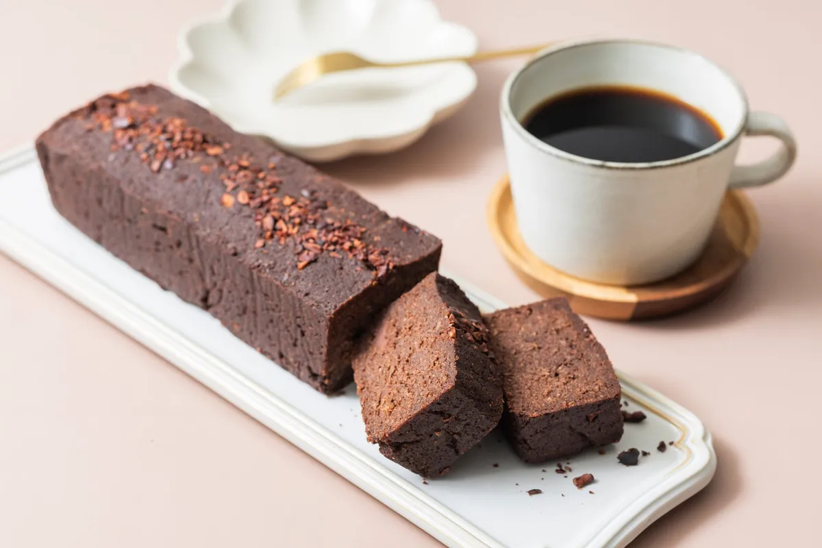 コーヒーと一緒に楽しむ濃厚なおからショコラケーキ