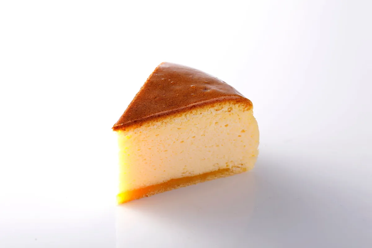ふんわりとした断面が魅力のオレンジスフレチーズケーキ
