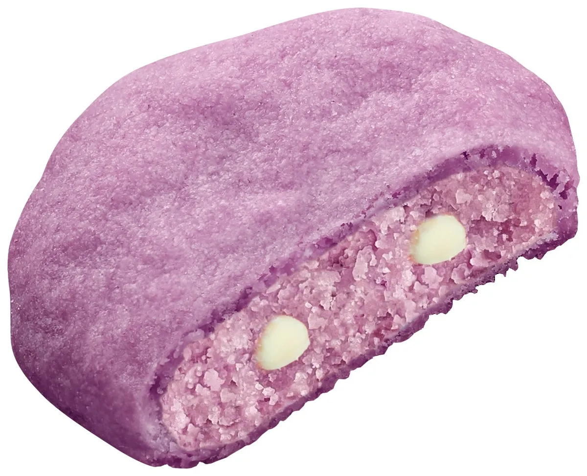 ブルーベリー色の生地とホワイトチョコチップの断面