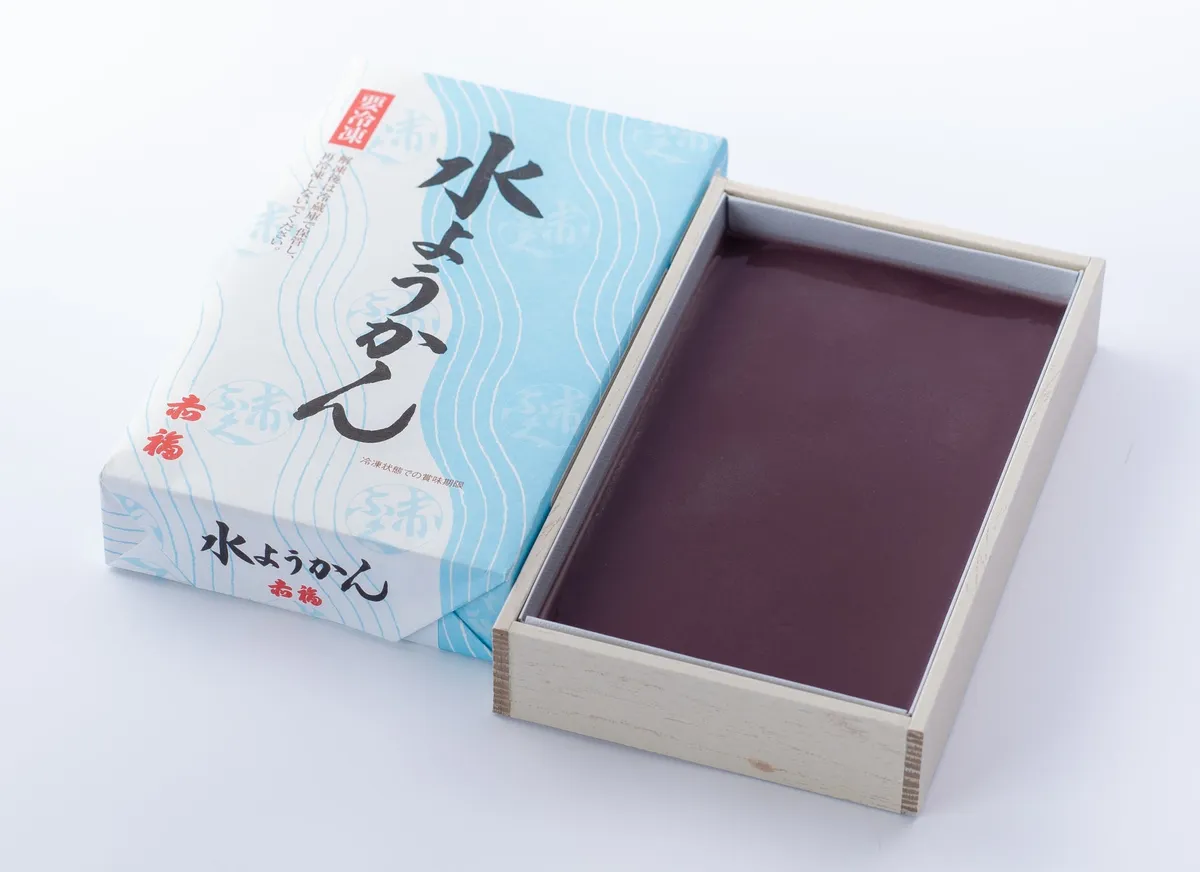 一枚流しの赤福水ようかんとパッケージ