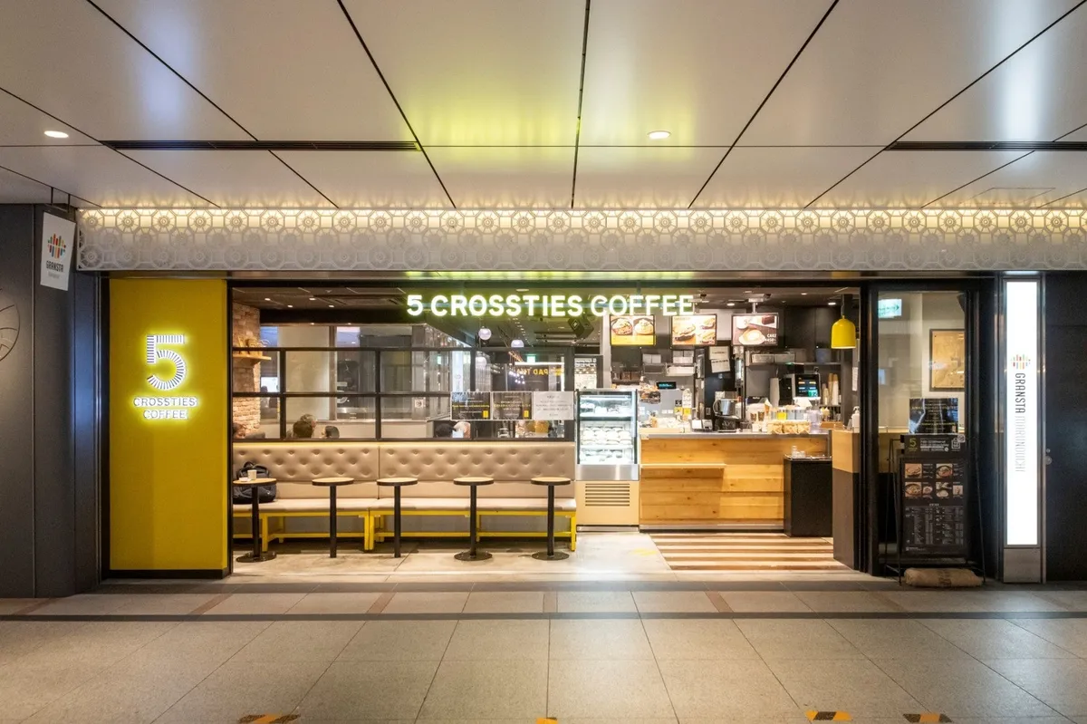 5 CROSSTIES COFFEEの店舗外観