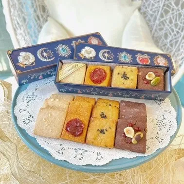宝石箱のように色鮮やかなクッキーが並ぶセット