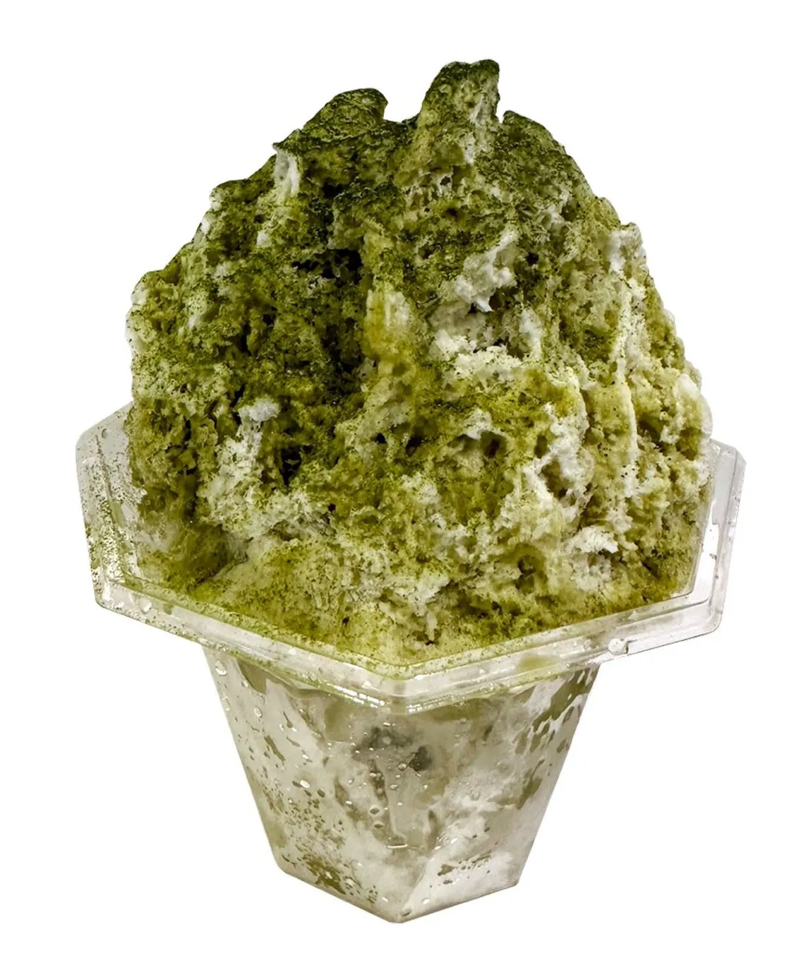 深い緑色の抹茶パウダーがまぶされたかき氷