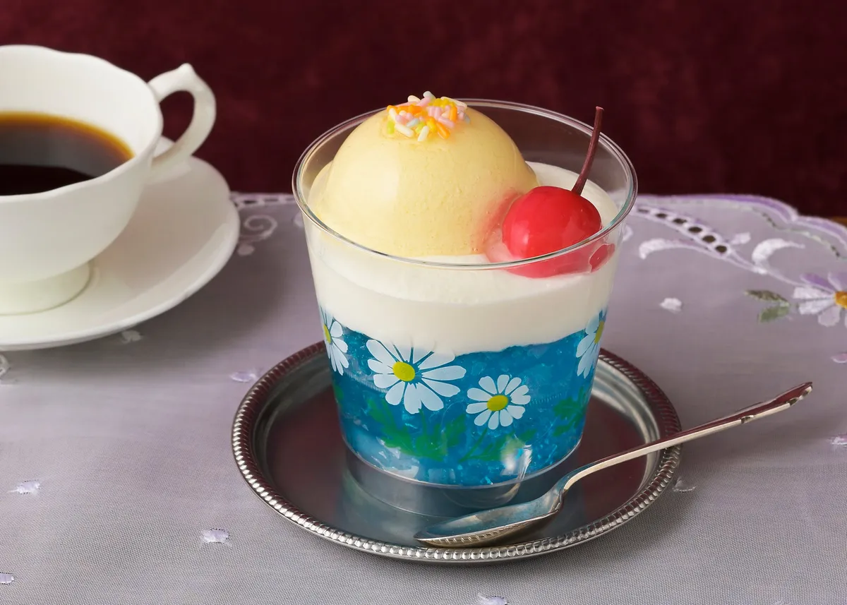 野ばなデザインのクリームソーダ（スカイブルー）