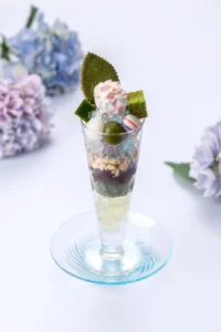【大丸東京店】梅雨限定の紫陽花パフェが美しすぎる!雨の日クーポンでお得に楽しむ初夏の絶品スイーツ