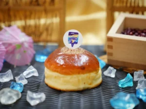 「クーリッシュ」を注入!? 三鷹の老舗・トーホーベーカリーが贈る「専用あんぱん」が新感覚すぎる!