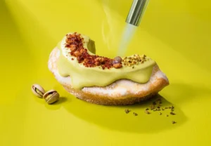 ねんりん家西武池袋店に急げ!香ばしく炙った「ピスタチオバウムブリュレ」が期間限定で待望の復活