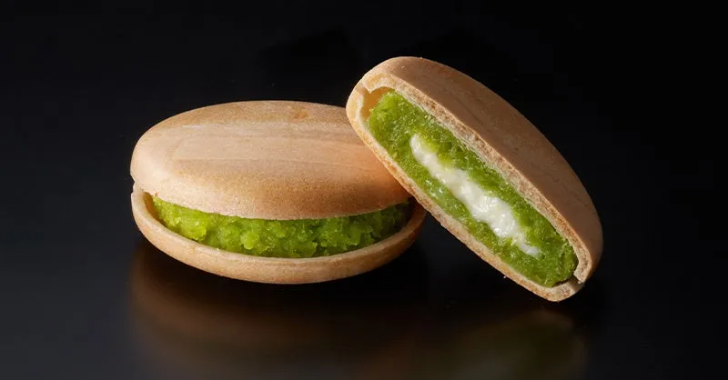 ずんだあんバター最中の断面