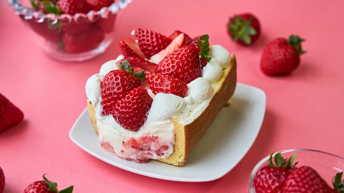 過去に販売されたイチゴのロールケーキ