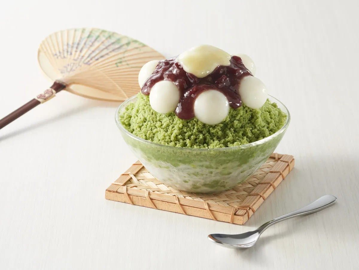 本格的な抹茶氷の盛り付け