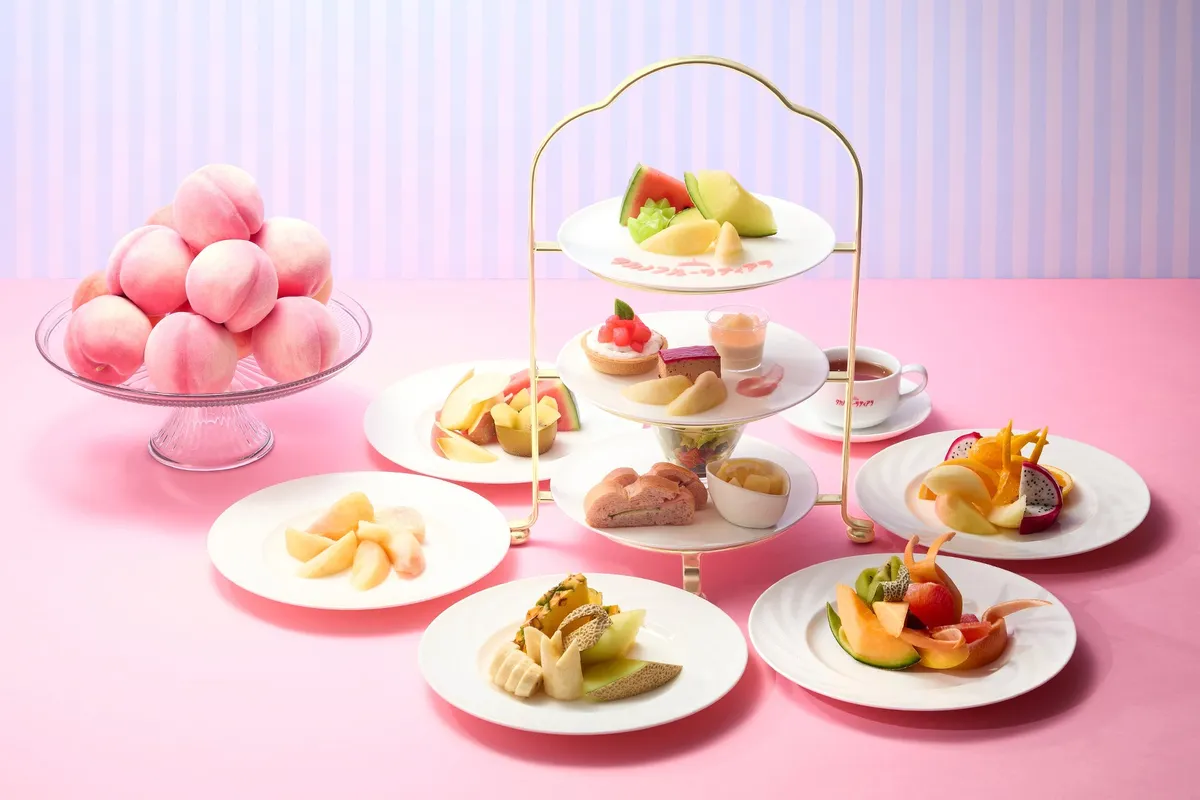 豪華なフルーツ食べ放題のイメージ