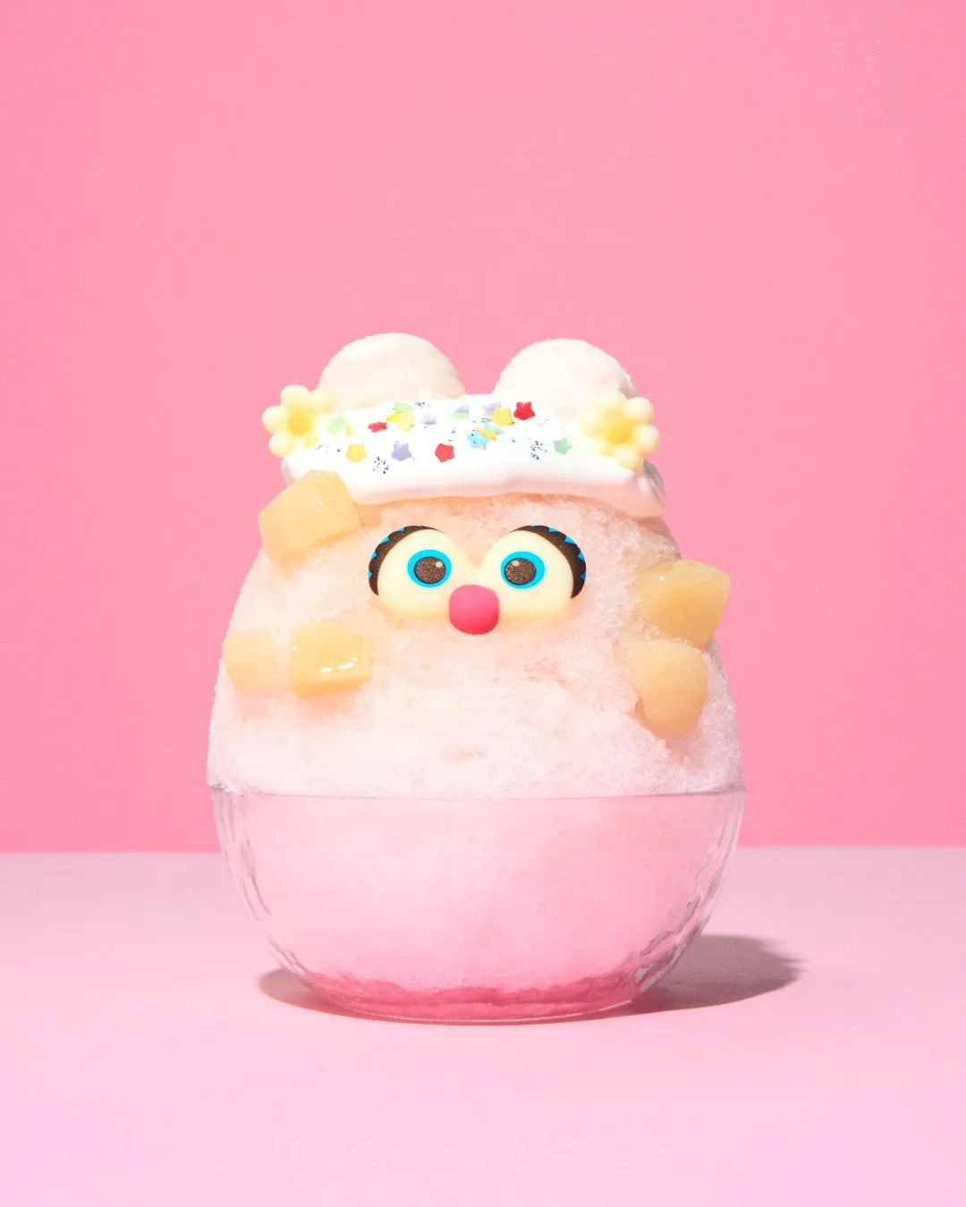 淡いピンクの桃シロップと星型トッピングが可愛いアビー