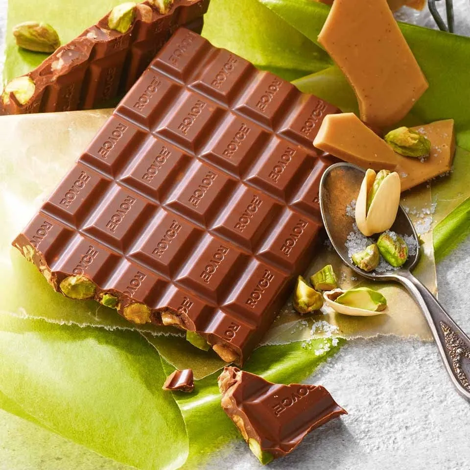 ピスタチオとトフィーがぎっしり詰まった板チョコレート