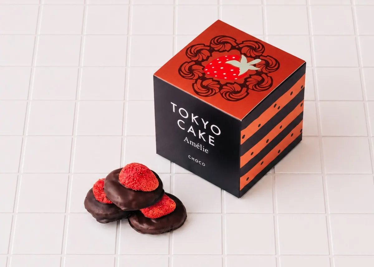 チョコ味のクッキーと黒いパッケージ
