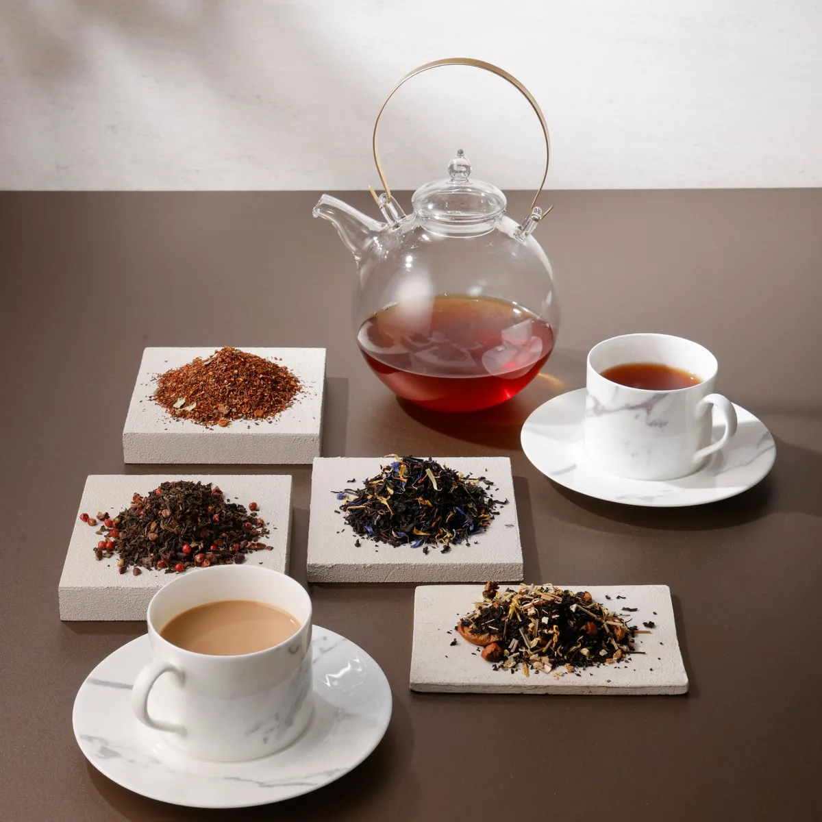 Art of Teaと共同開発した色鮮やかで香り高い茶葉たち