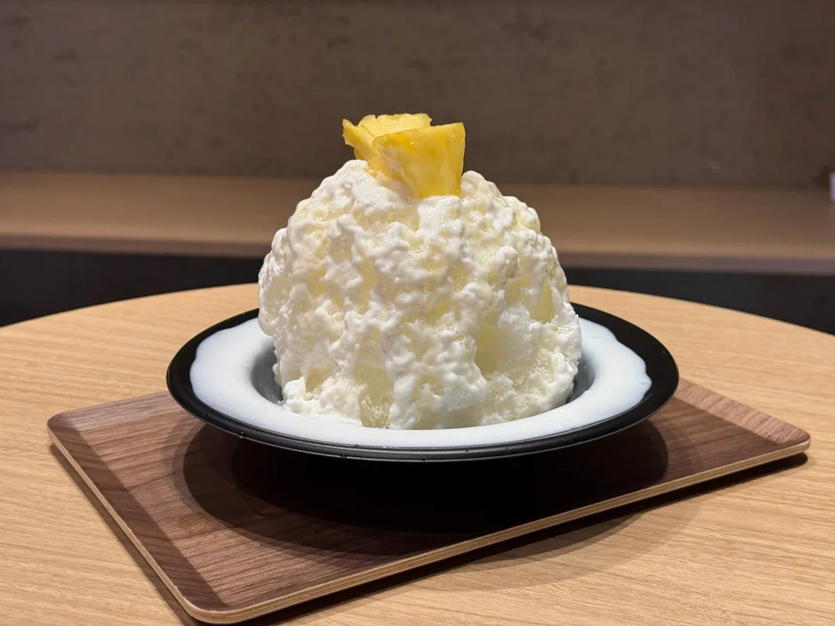 完熟パインの甘みが弾けるヨーグルトかき氷