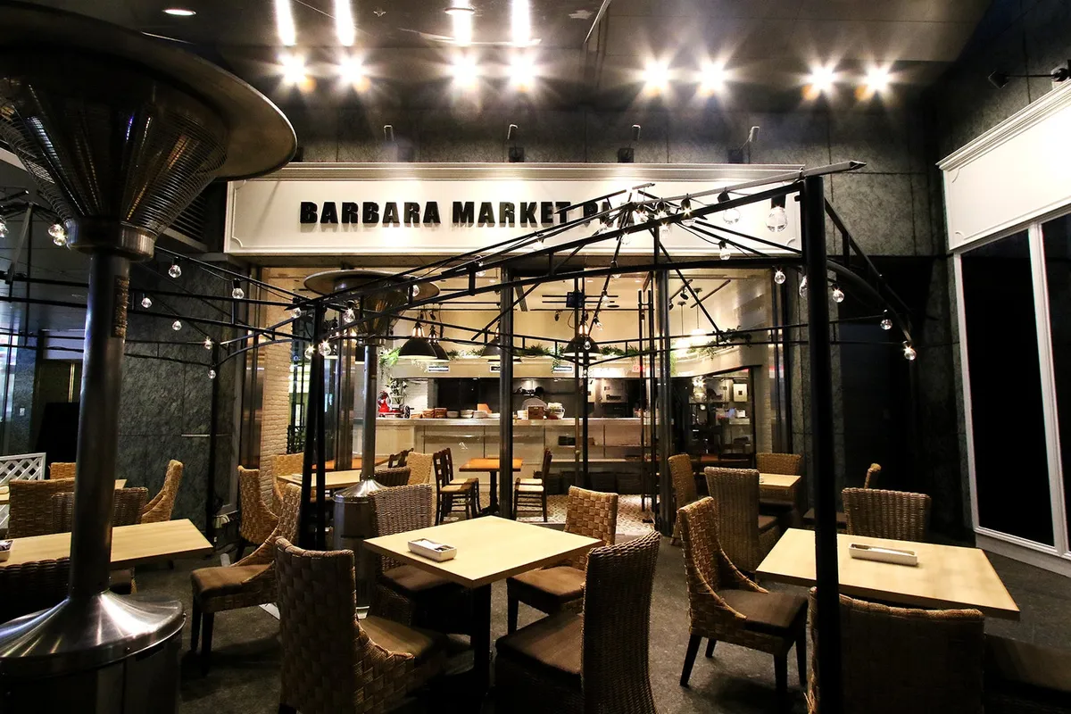 BARBARA market place 151 新丸ビル店の開放的な店内
