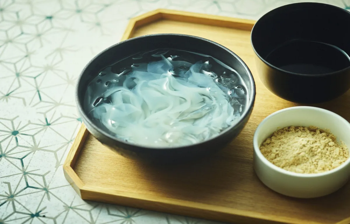 本葛粉のみで仕上げた葛切り