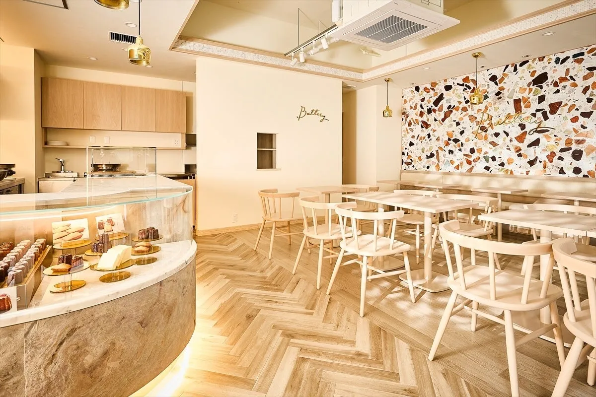 Buttery Cafeの温かみのあるおしゃれな店内インテリア