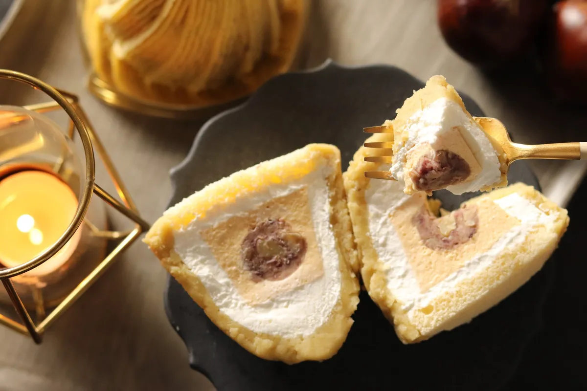 フォークでひと口、濃厚な和栗の味わい