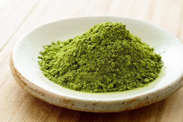 鮮やかで香りの良さが伝わる国産抹茶の粉末