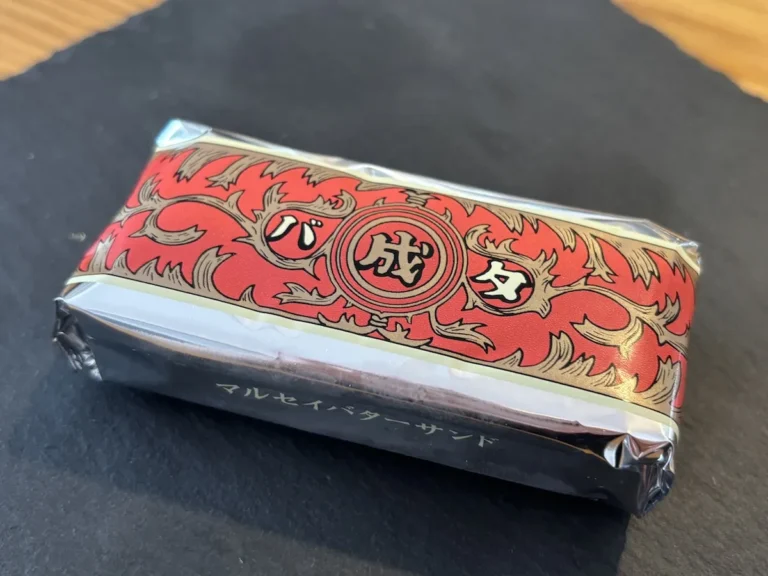 しっとりビスケットと濃厚クリームのハーモニー。六花亭「マルセイバターサンド」で過ごす、至福のひととき