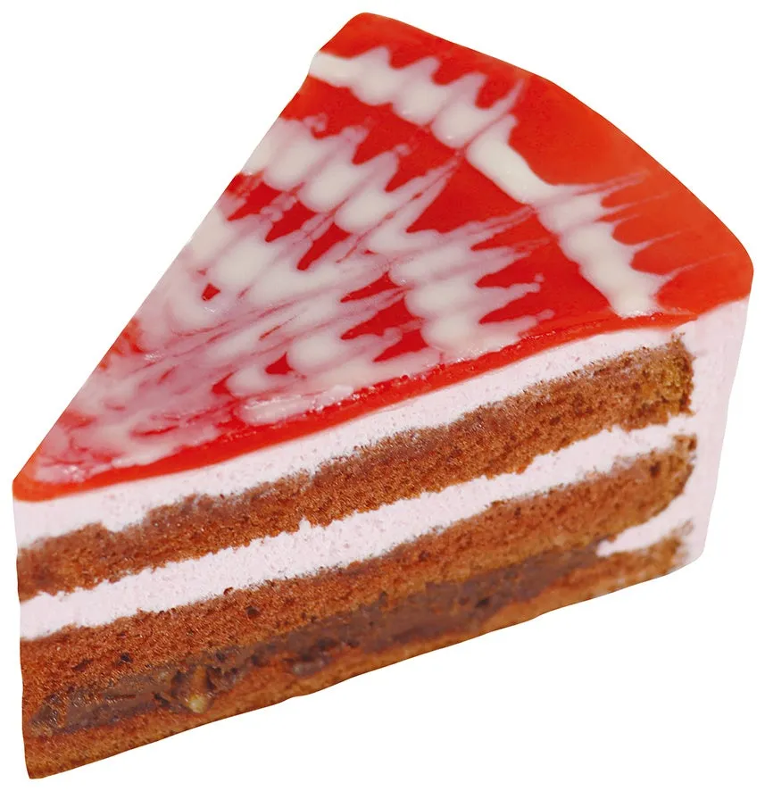 くもの巣をイメージした真っ赤なベリーケーキ